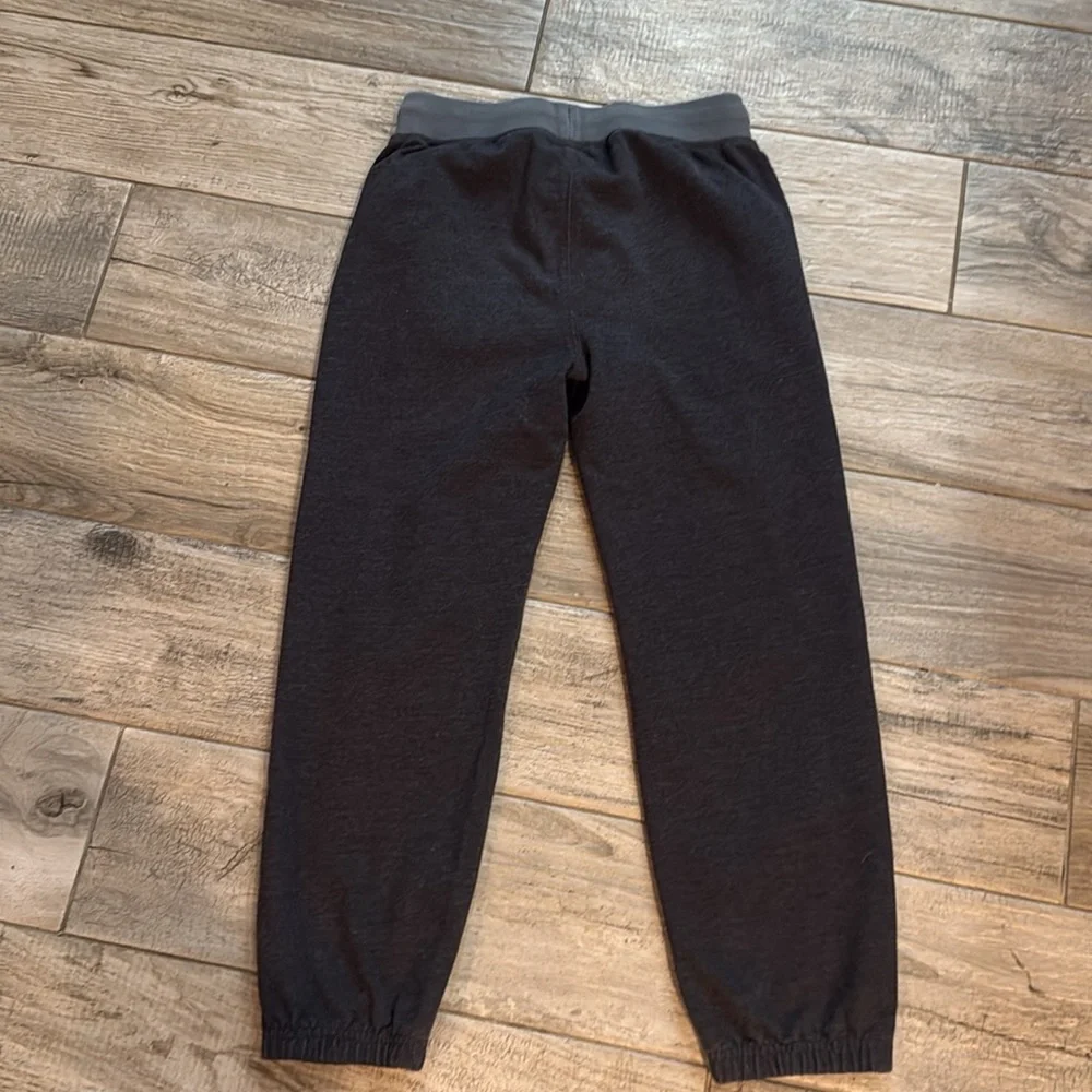 The Children’s Place grey joggers, sz M